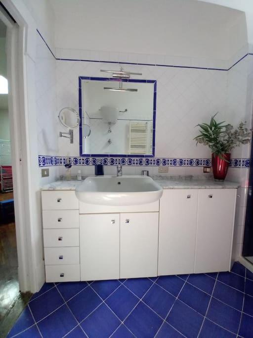 Nilo 28 House Apartment เนเปิลส์ ภายนอก รูปภาพ