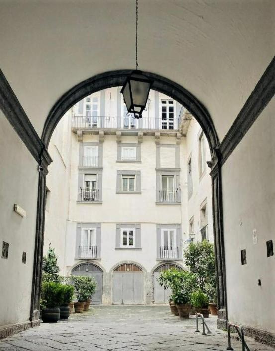 Nilo 28 House Apartment เนเปิลส์ ภายนอก รูปภาพ