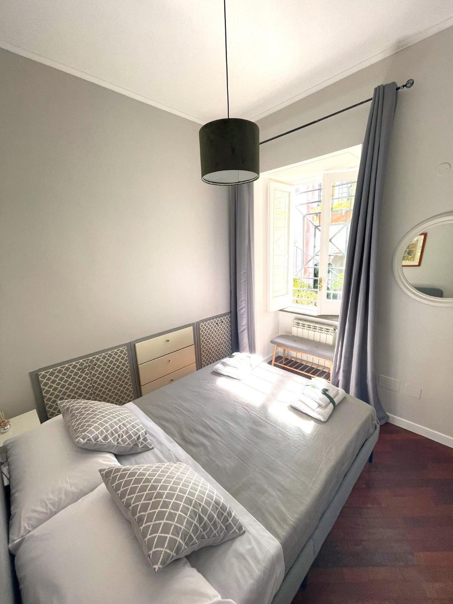 Nilo 28 House Apartment เนเปิลส์ ภายนอก รูปภาพ